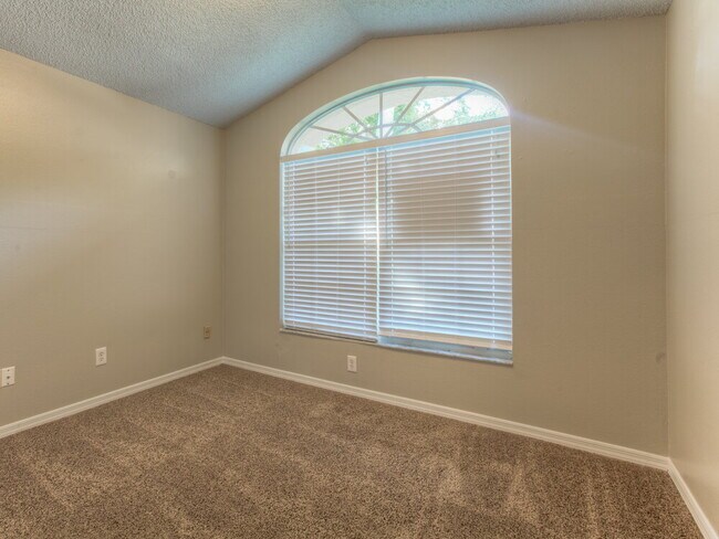 Building Photo - 3844 Becontree Pl
