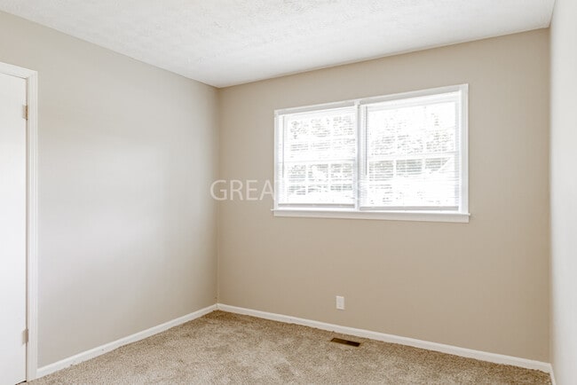 Building Photo - 2858 Walnut Creek Rd