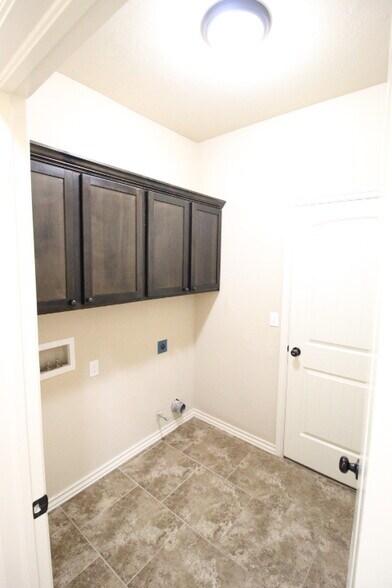 Building Photo - 20638 Frontier Pl