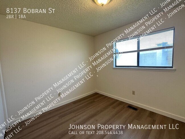Building Photo - 8137 Bobran St
