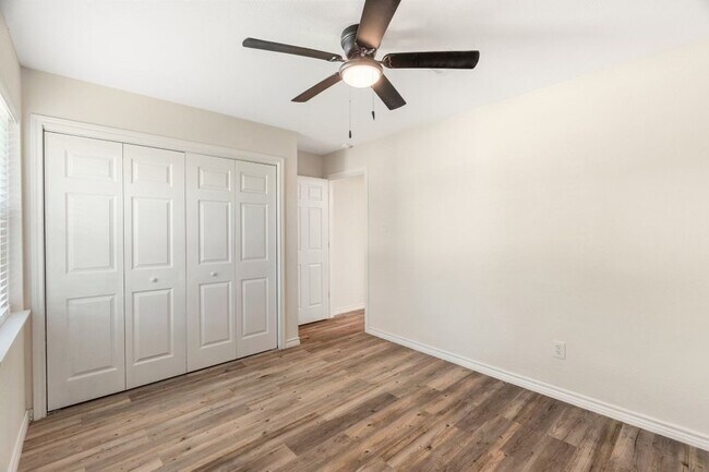 Building Photo - Recently Remodeled 3 bed, 2 bath, with 2-car Garage!