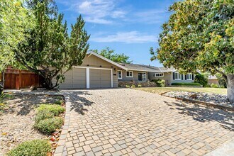 Building Photo - Beautiful 4 Bedroom Home on Almaden Countr...