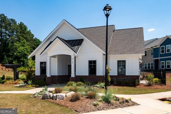 Building Photo - 5542 Highland St