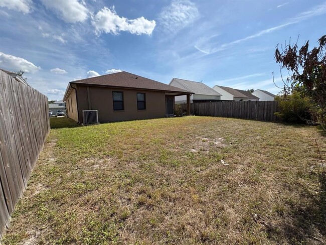 Building Photo - 9701 Patrician Dr