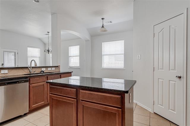 Building Photo - 1624 Wickham Dr