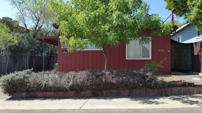 Building Photo - 1340 Orange Ave