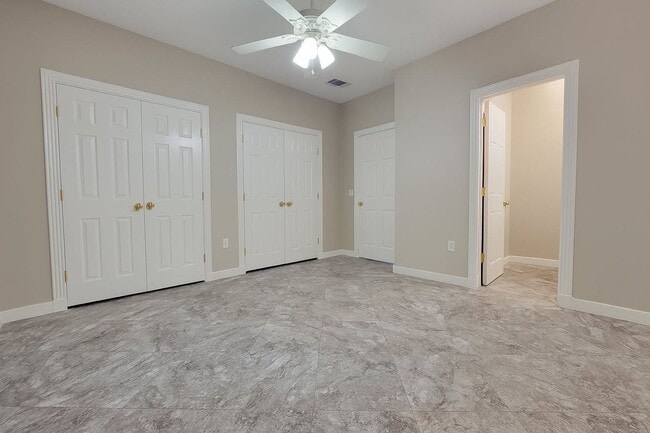 Building Photo - Must see 3 bedroom 2 bath!
