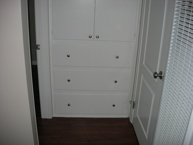 Building Photo - 12965 W Washington Blvd