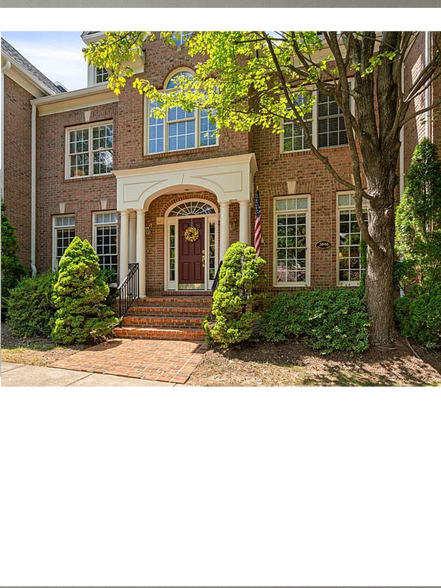 Exterior of residence Farrcroft Green 3846 - 3846 Farrcroft Grn