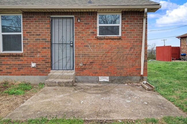 Building Photo - Updated Two Bedroom Ranch w/ Special!