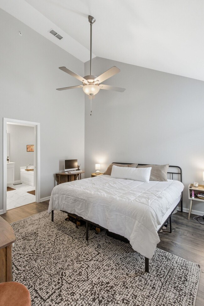 Building Photo - 220 Ruth Wy