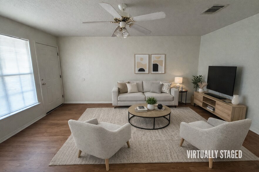 Building Photo - 2808 Cantabrian Dr