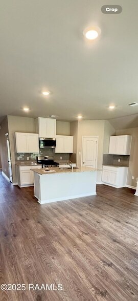 Building Photo - 112 Broussard Hl Dr