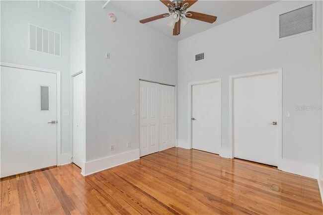 Building Photo - 1090 10th St N