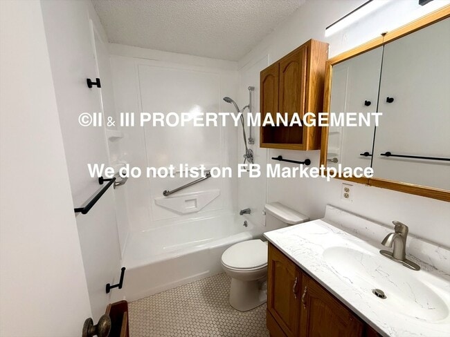 Building Photo - 8440 Lane Dr