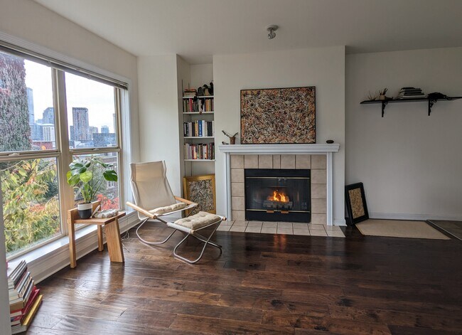 Primary Photo - 506 E Howell St