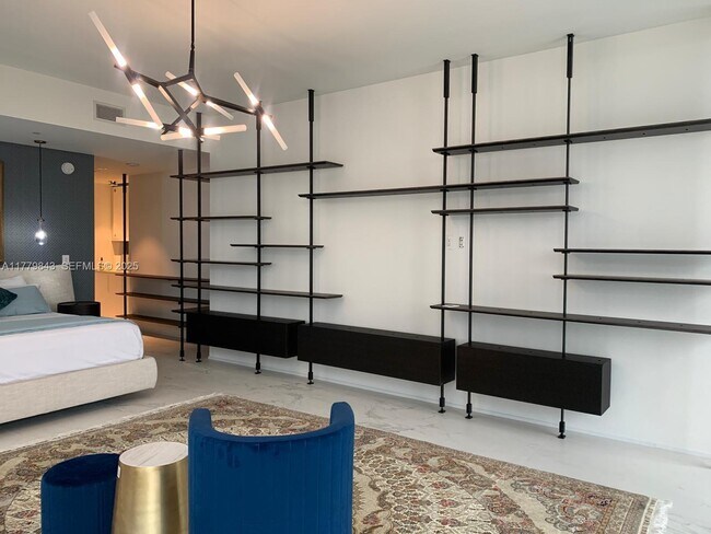 Building Photo - 1000 Biscayne Blvd