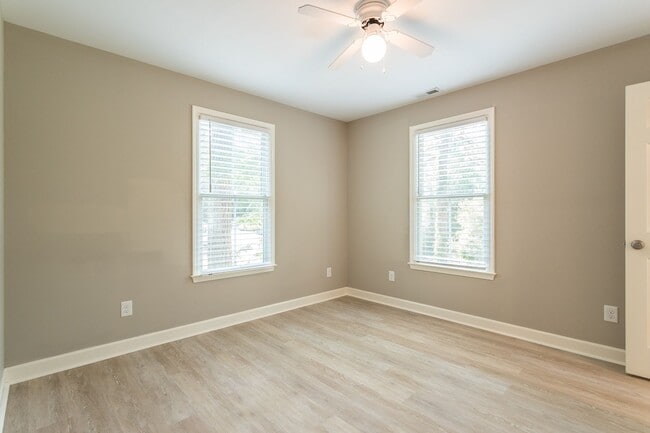 Building Photo - 200 Howell St