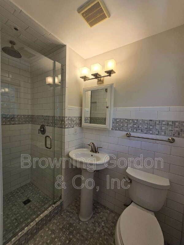 Building Photo - 927 Neuhoff Ln
