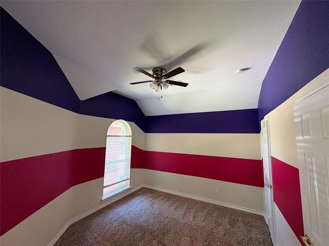 Building Photo - 512 Woodlake Dr