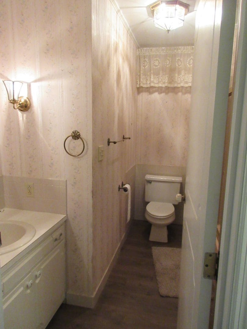 Building Photo - 65 Willowbrook Dr