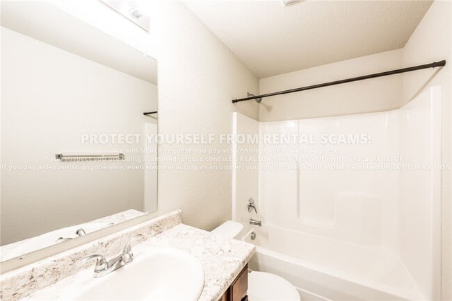 Building Photo - 5079 W Claxton Cir