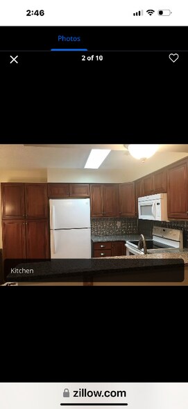 Building Photo - 492 Glory Ct