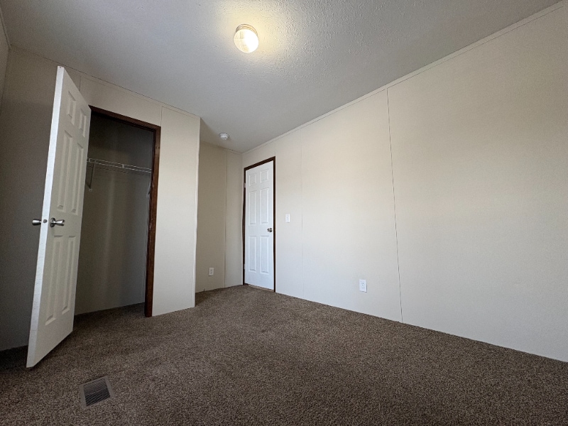 Building Photo - 377 Hunters Rill