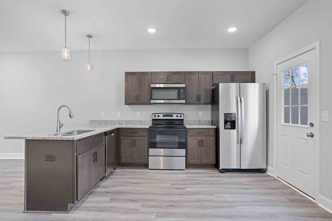 Building Photo - 15 Highland Blf Wy