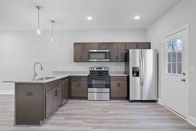 Building Photo - 9 Highland Blf Wy