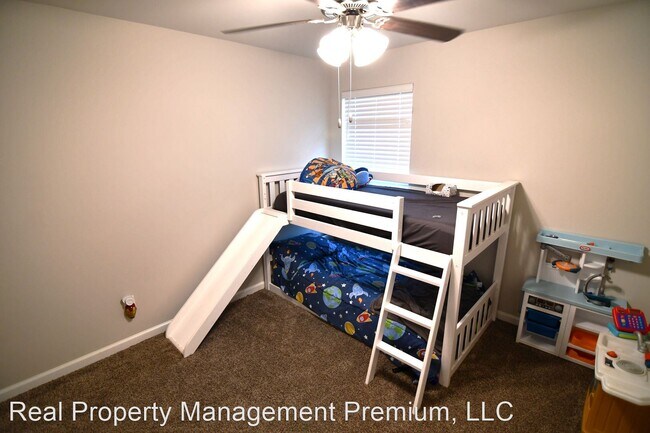 Building Photo - 4 br, 2 bath House - 16017 Olive Grove Dr