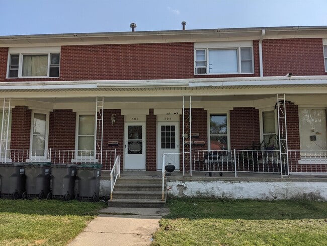 Building Photo - 1 1st St SE