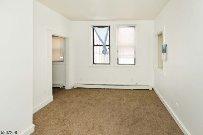 Building Photo - 100 N 9th St