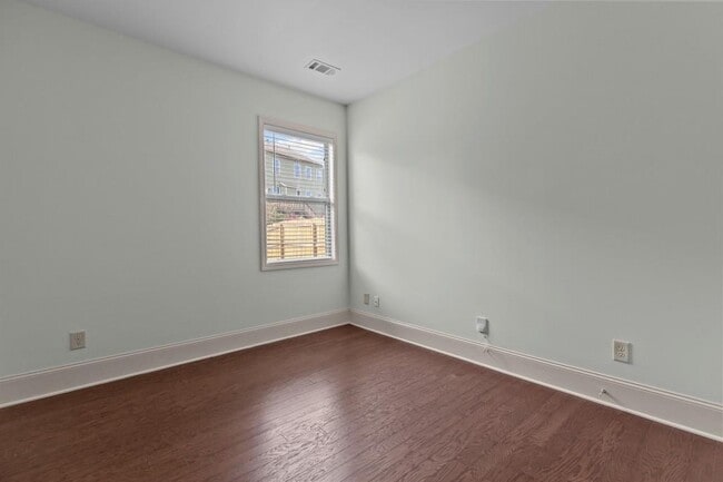 Building Photo - 5155 Roseman Trail