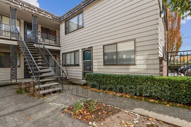 Building Photo - 8063 NE Flanders St