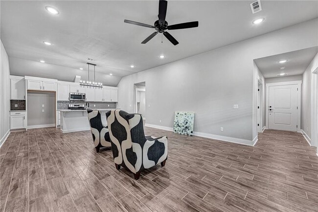 Building Photo - 55 Watson Ln