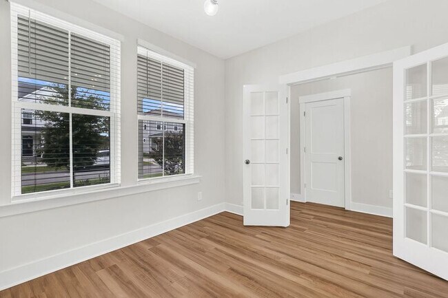 Building Photo - 396 Ripple Park Dr