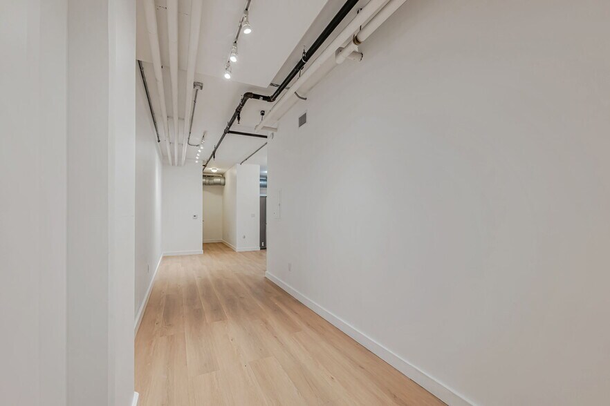 Building Photo - 645 W 9th St