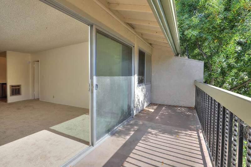 Building Photo - 5518 Armitos Ave