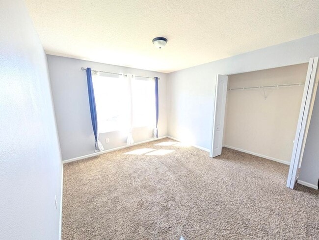 Building Photo - Spacious 5 Bedroom, 3 Bathroom Home with Flex Room, Loft & Pond View