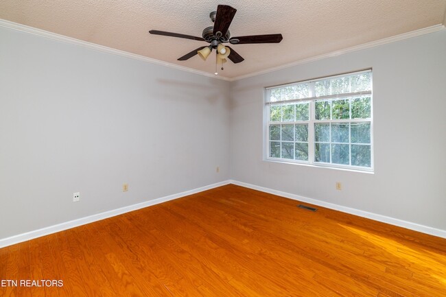 Building Photo - 203 Sweetgum Ln