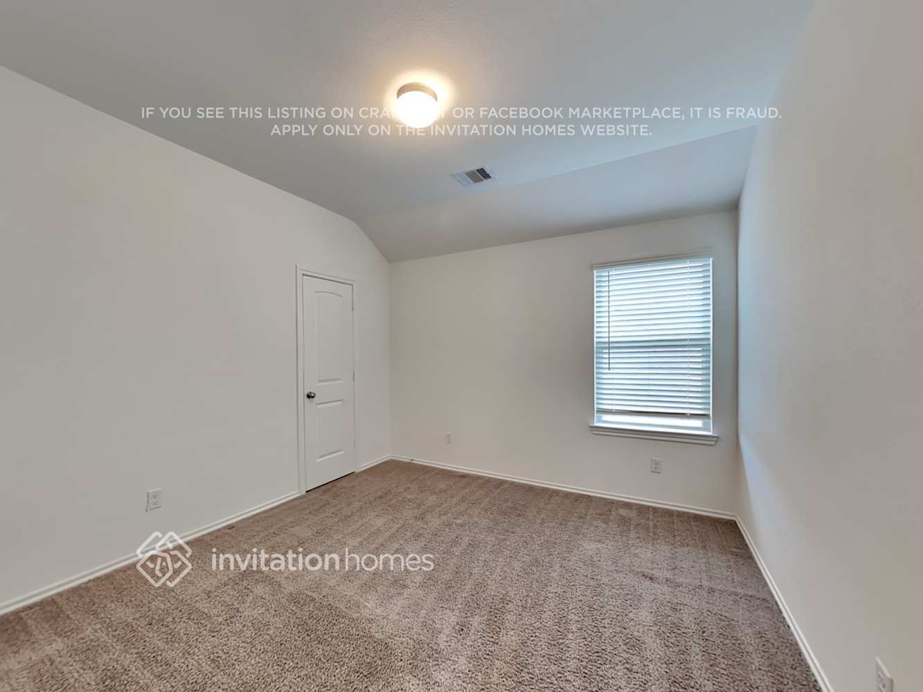 Building Photo - 23839 Via Camino Ln