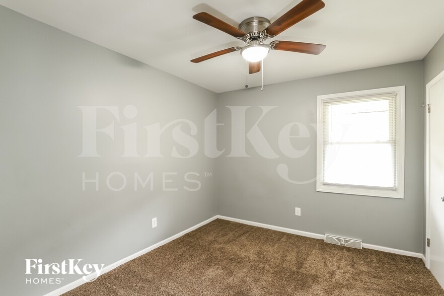 Building Photo - 5013 NW Woody Creek Ln