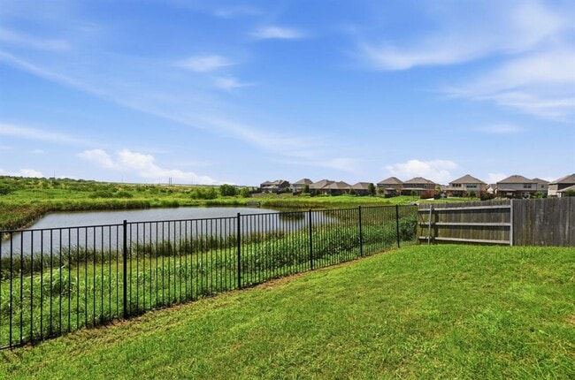 Building Photo - 488 Pepperbark Loop