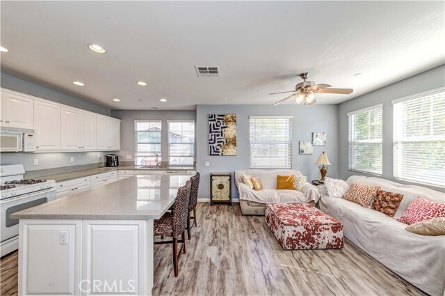 Building Photo - 2052 Owens Dr