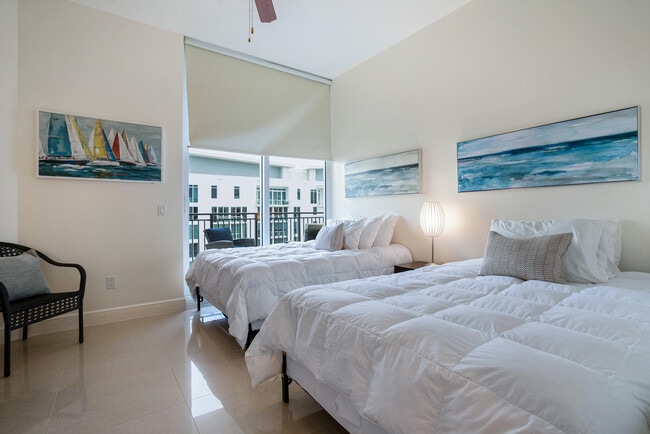 Building Photo - 3800 N Ocean Dr
