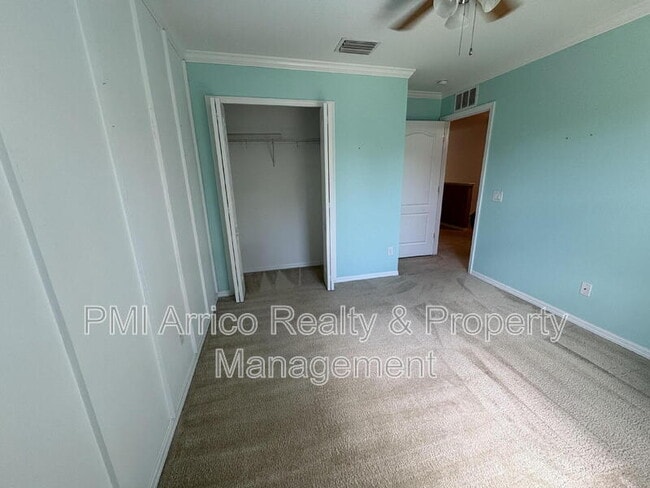Building Photo - 5822 Tulip Flower Dr