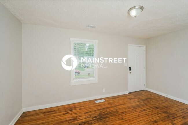 Building Photo - 2 Bedroom Pet-Friendly Home in Louisville,...