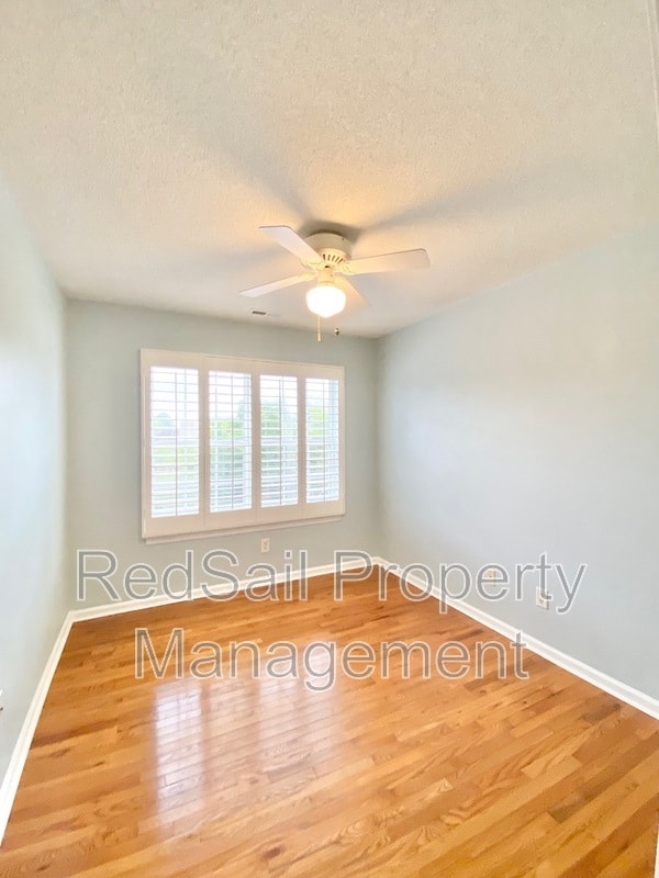 Building Photo - 144 River Walk Ct