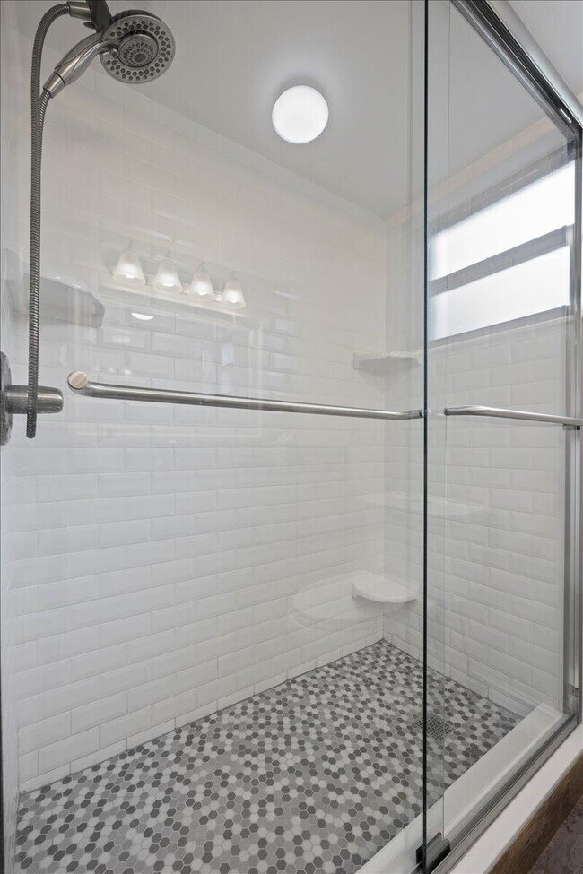 Building Photo - 11863 Wimbledon Cir